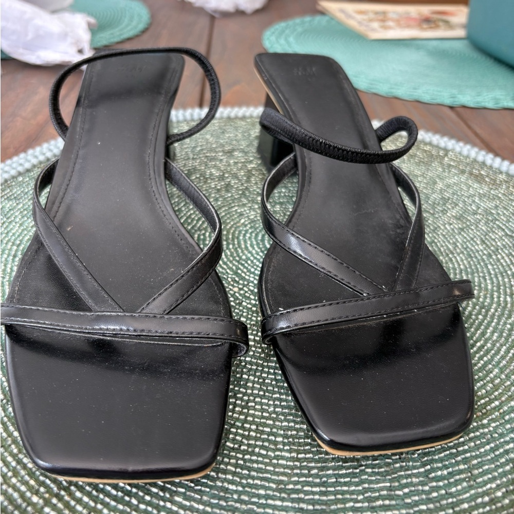 HM Black Strappy Square-Toe Heeled Sandals